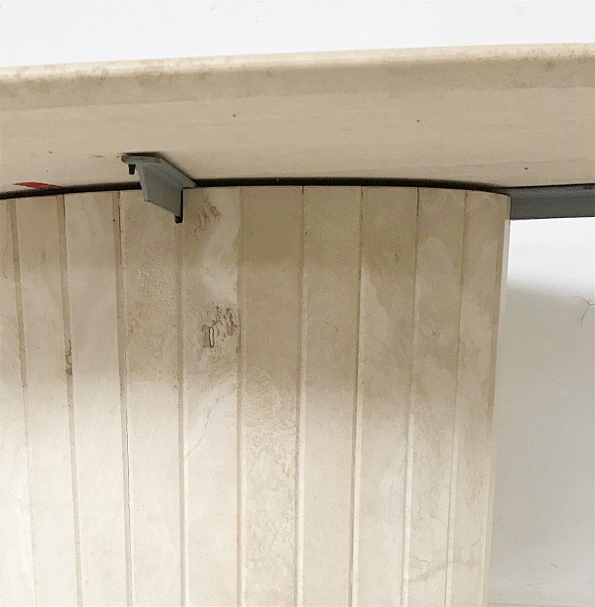 Dining room table in travertin 1970