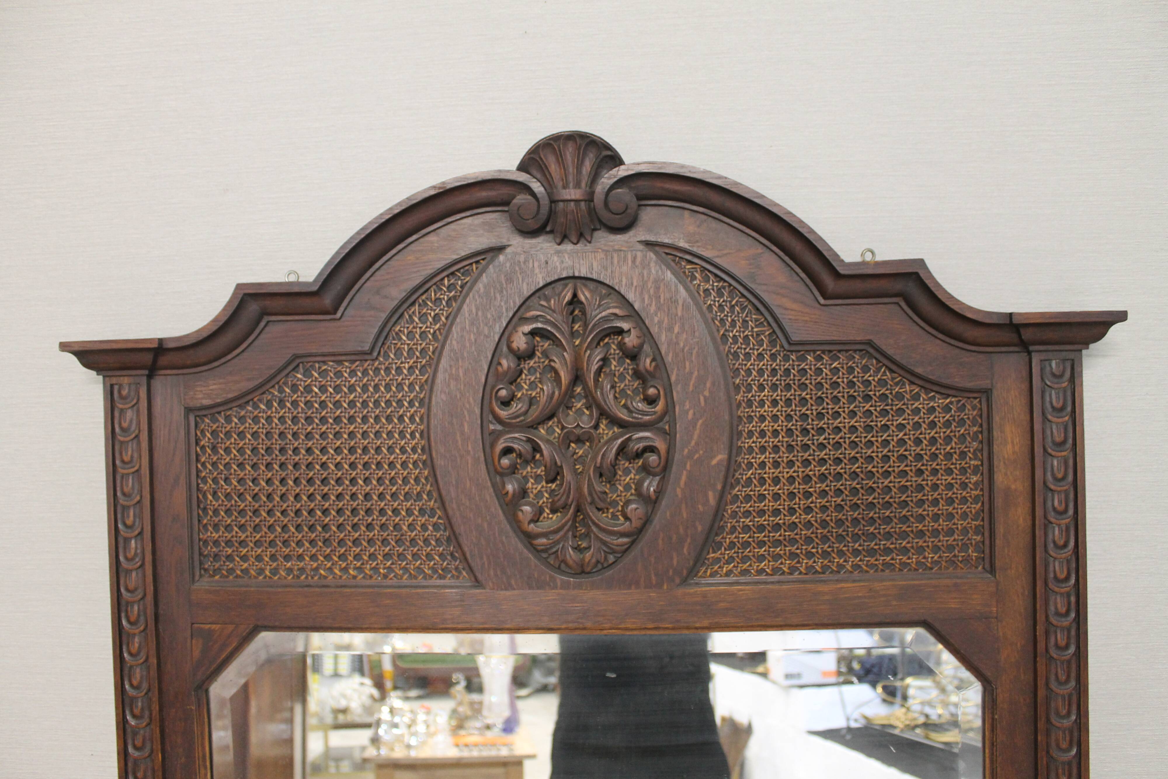 Beveled mirror of Louis XV style - early twentieth century