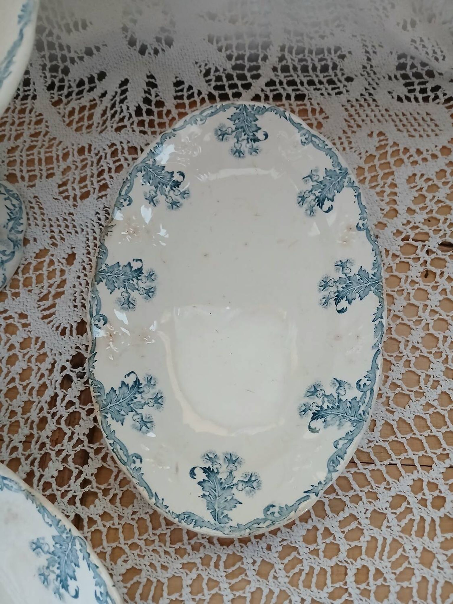 Longwy iron earth dinnerware set