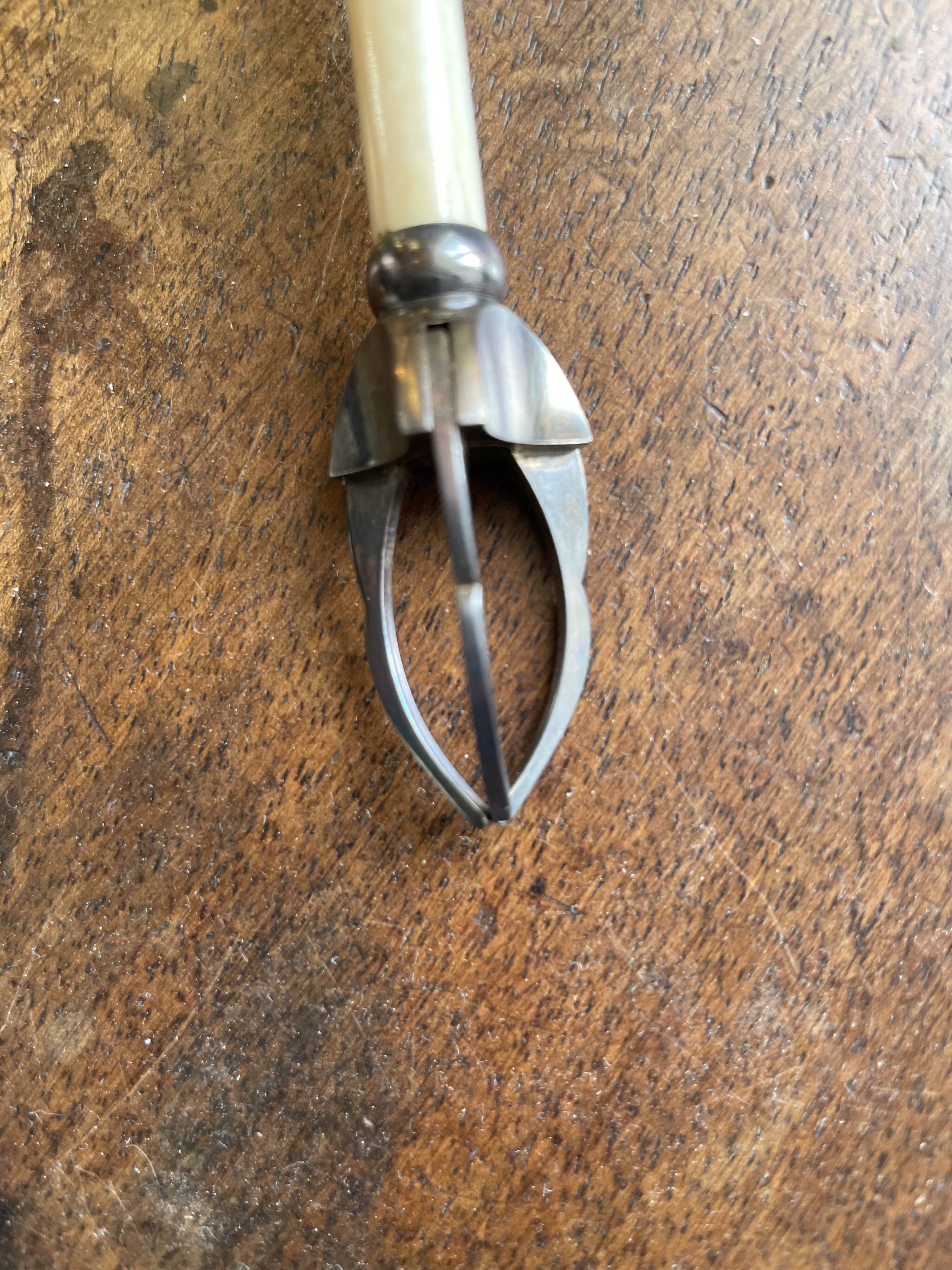 Vintage sugar clamp Year 50