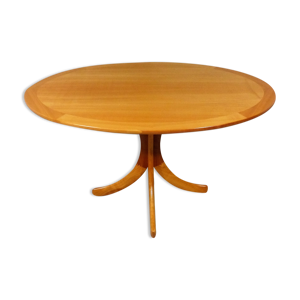 Table basse en bois de frêne des