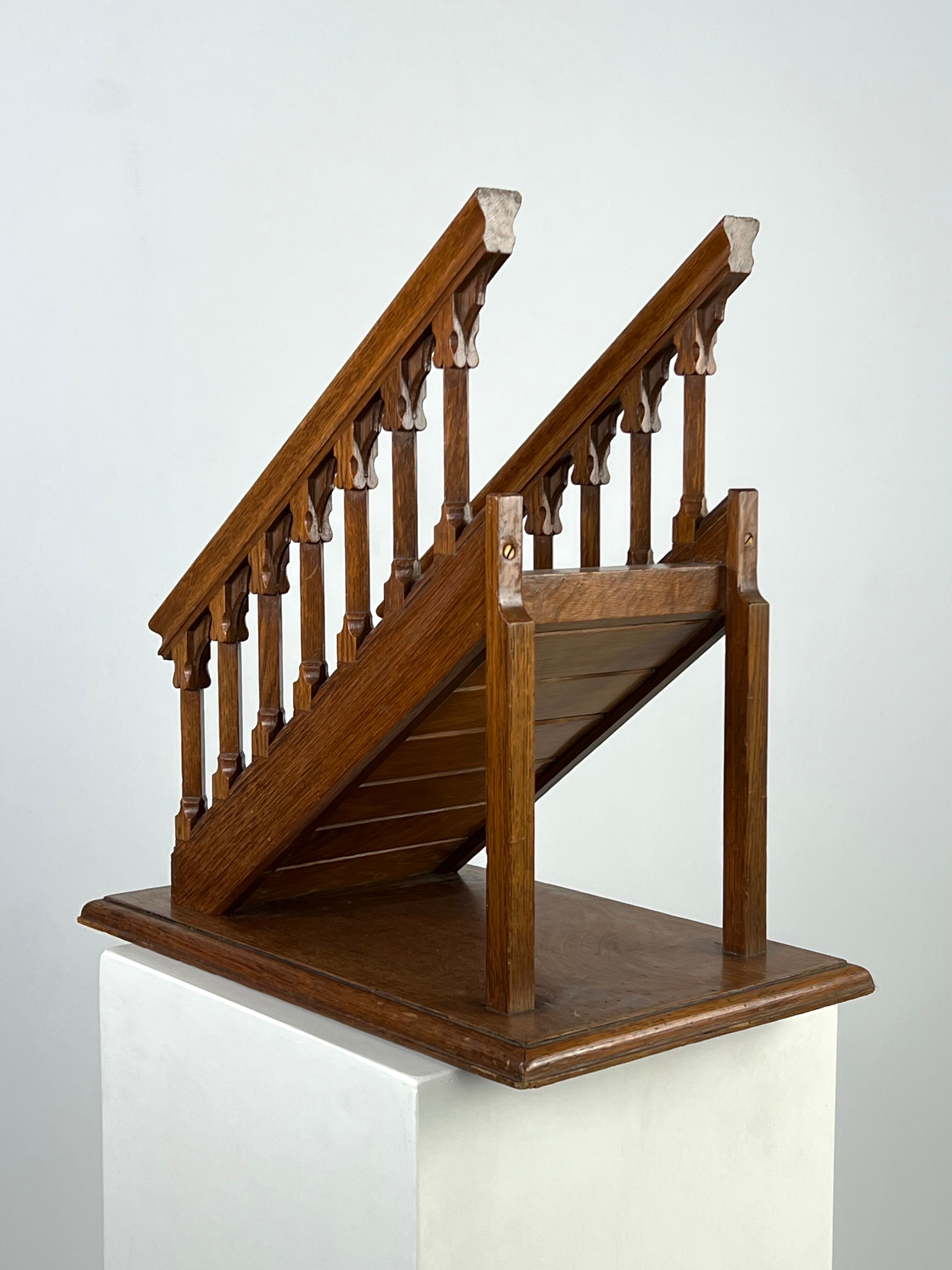 Model staircase oak antique