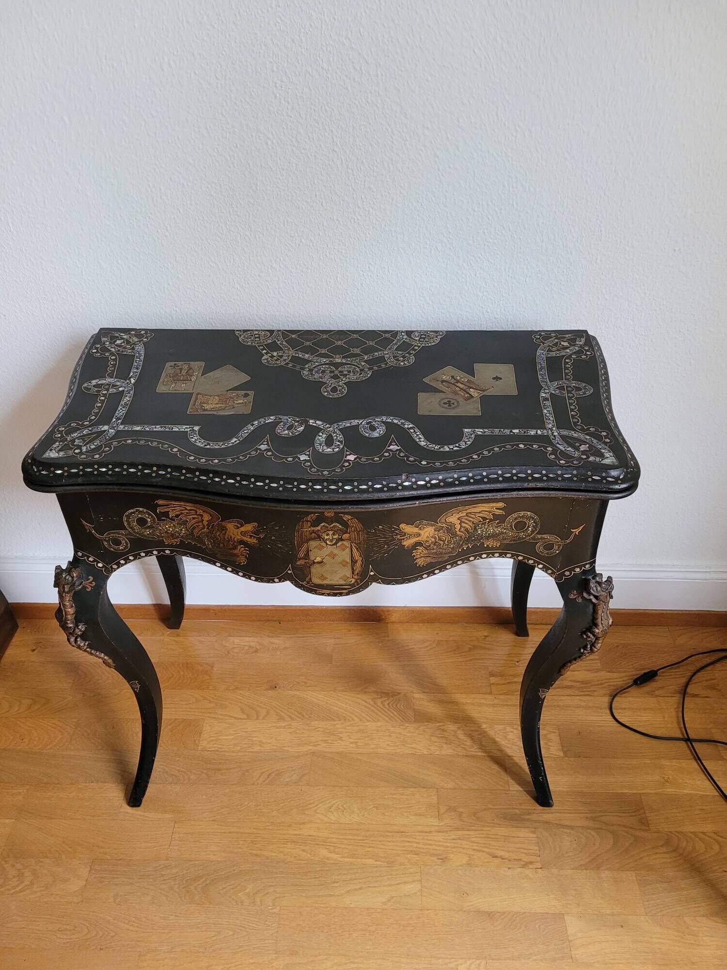 Game table - billiards