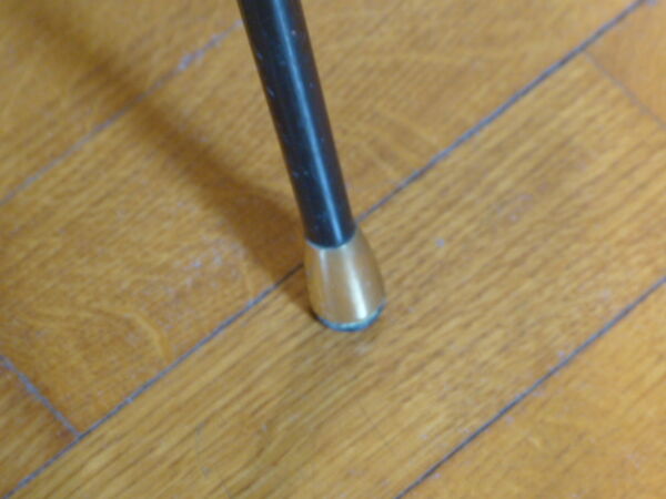 Chaise tonneau des années 1960, restauration d'art