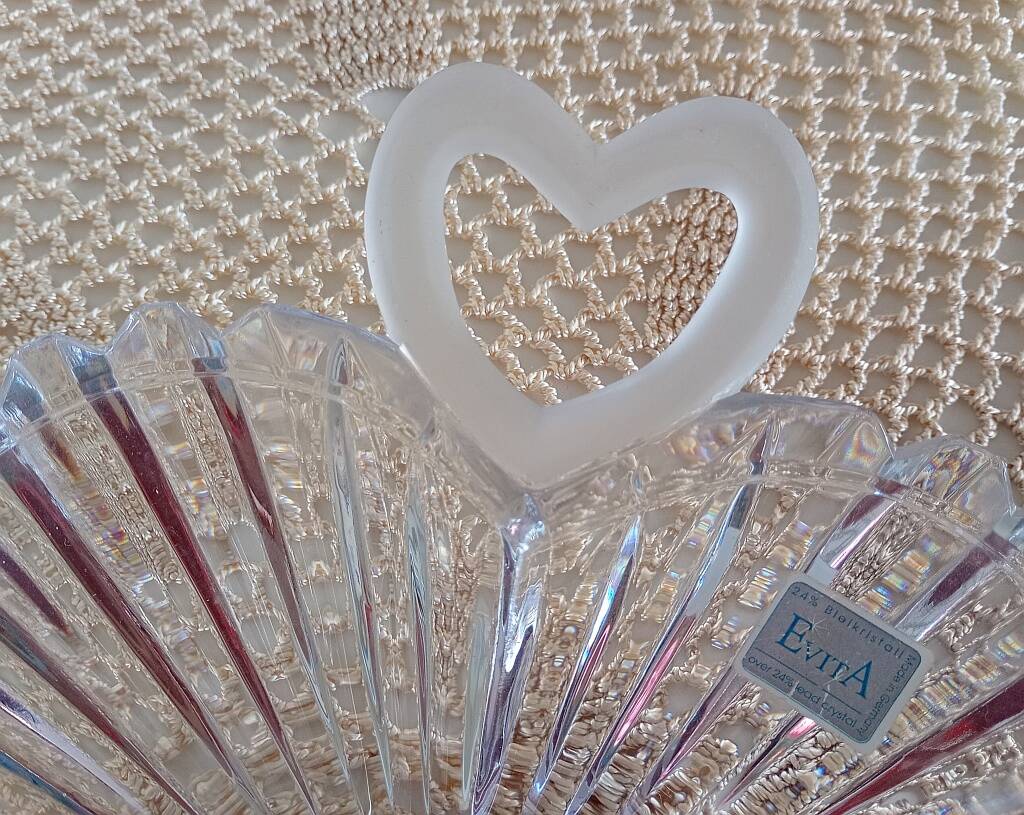 Vintage German Cut Crystal Heart-Shaped vide-poche by Walther Glas / Evita