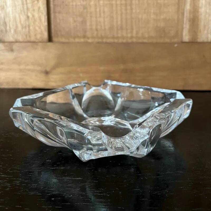 Vintage ashtray in solid crystal