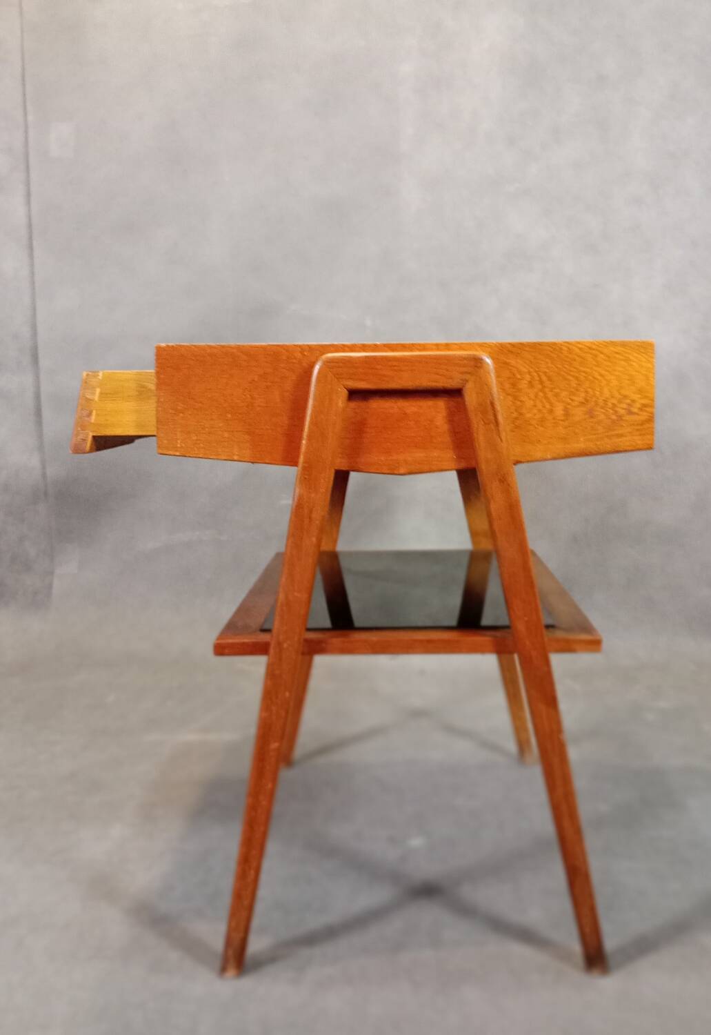 Table TV en chêne Jiràk par Drevotex, Vintage Tchèque 1960s