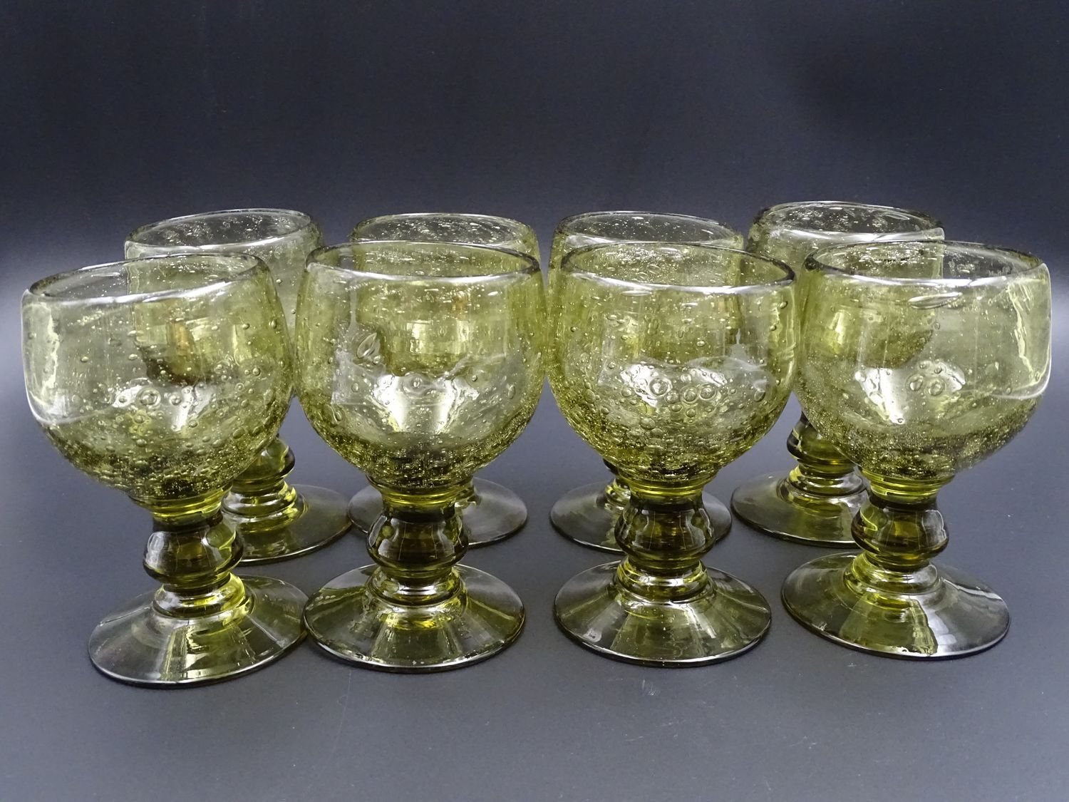 Lot of 8 glasses of wine or water - bubbling glass year 1970