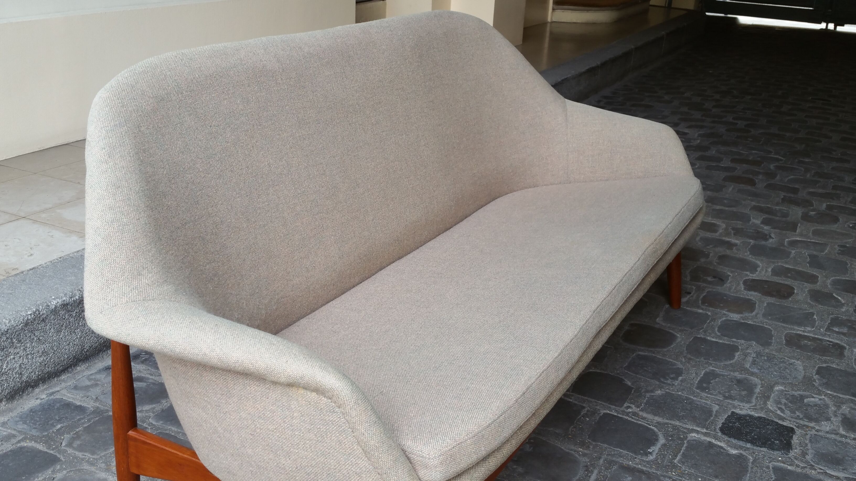 Sofa organic Danish Ib Kofod - Larsen for Carlo Gahrn of 1957