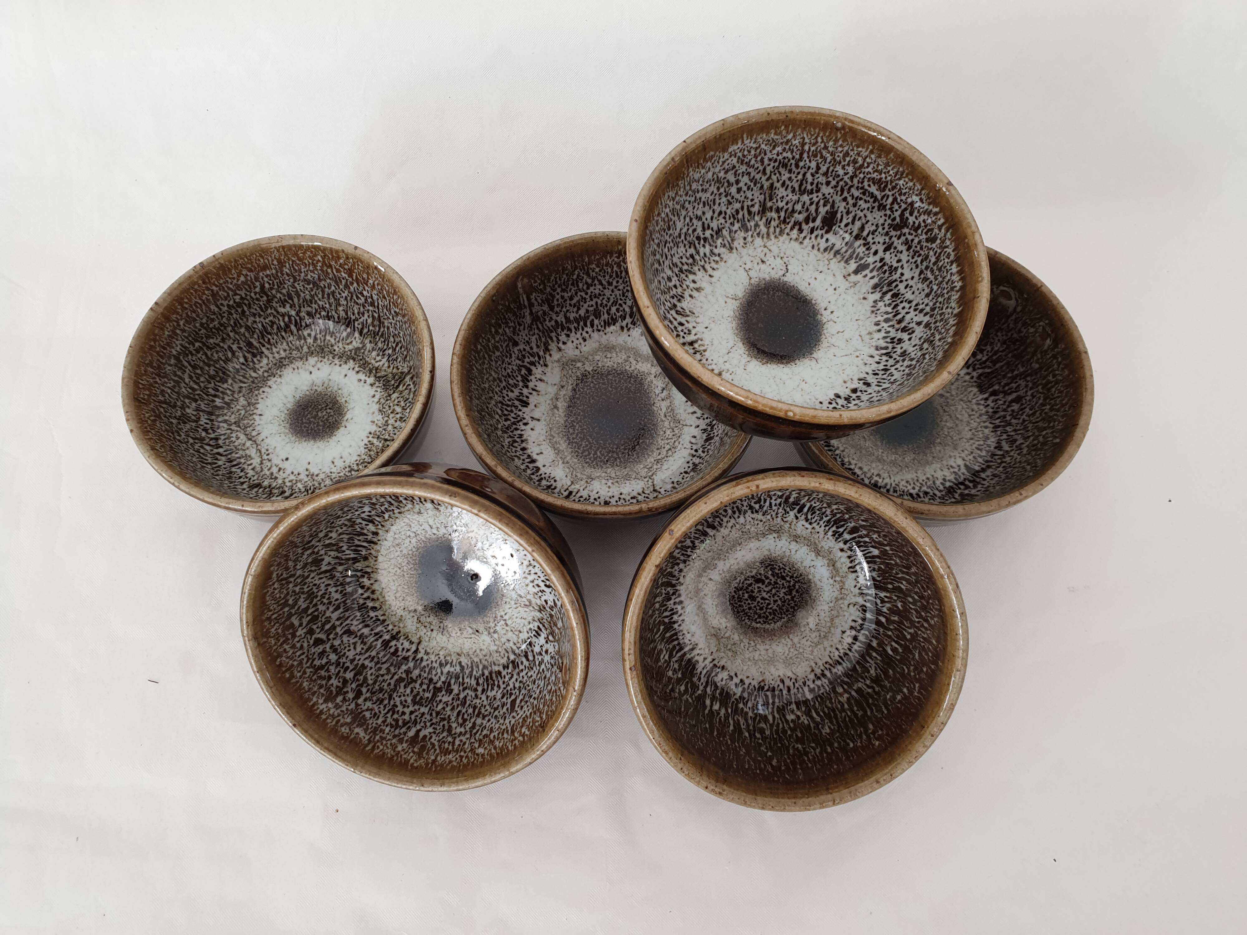 Set of 6 ramekins Bowls / cups in glazed ceramic Signed Alésia