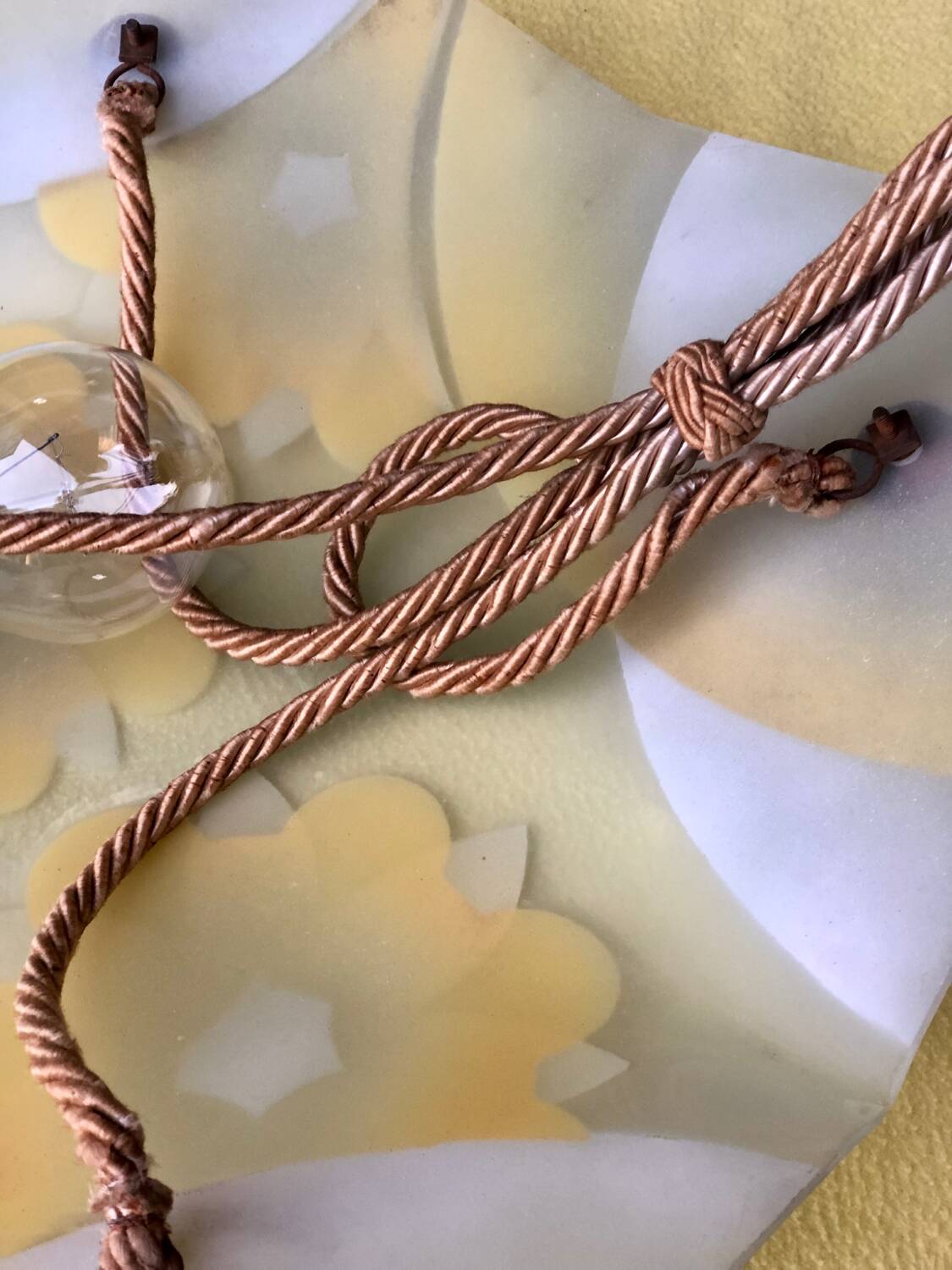 VINTAGE CHANDELIER/SUSPENSION 1940 YELLOW FLOWERS