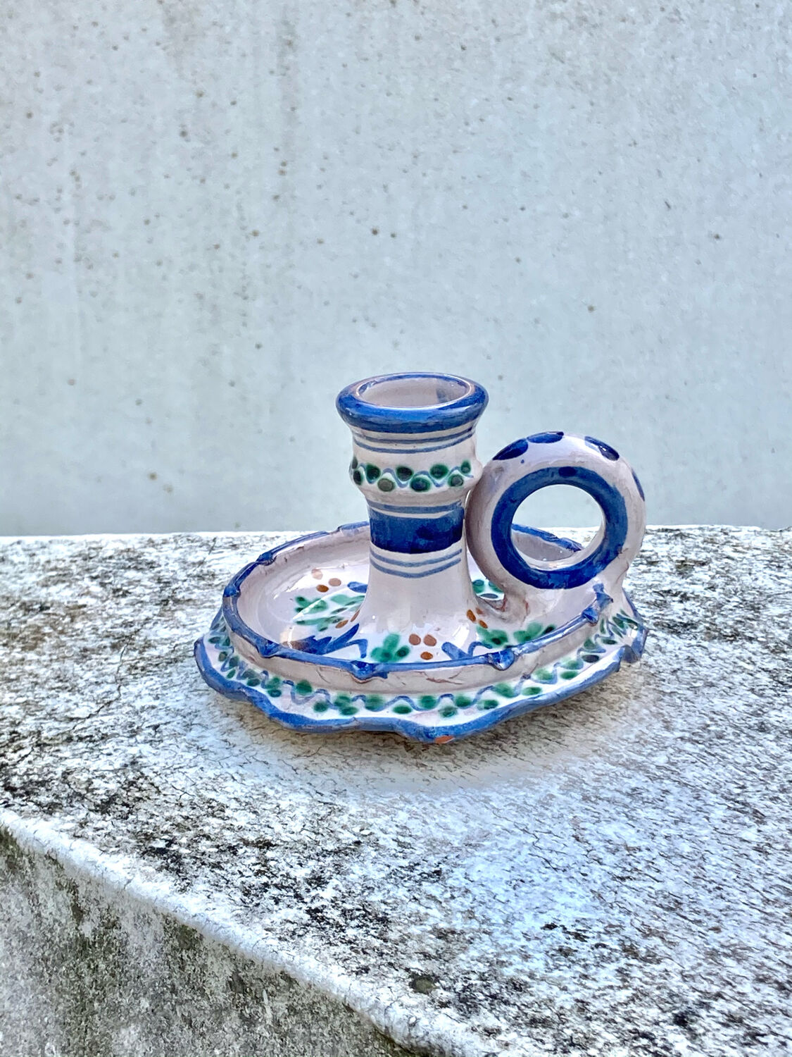 Ceramic candle holder