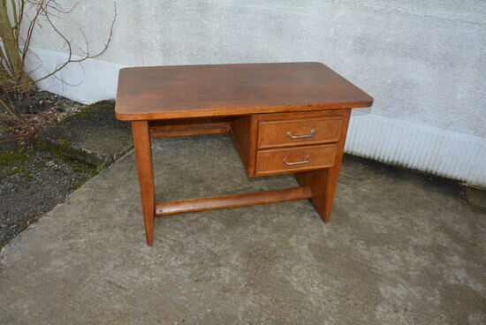 Child administrative desk