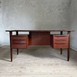 Danish vintage desk in teak by Peter Lovig Nielsen