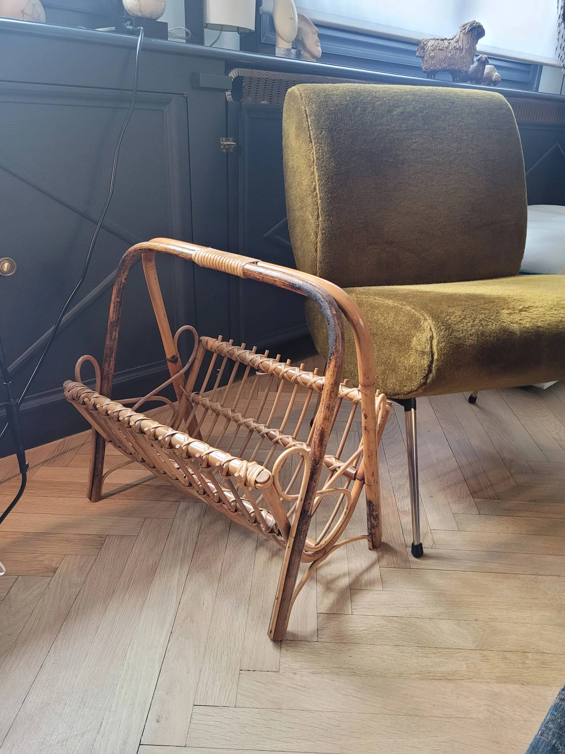 Vintage magazine rack in rattan and bamboo