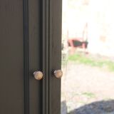 Art Deco wardrobe with three doors – Kaki Barda (Liberon)