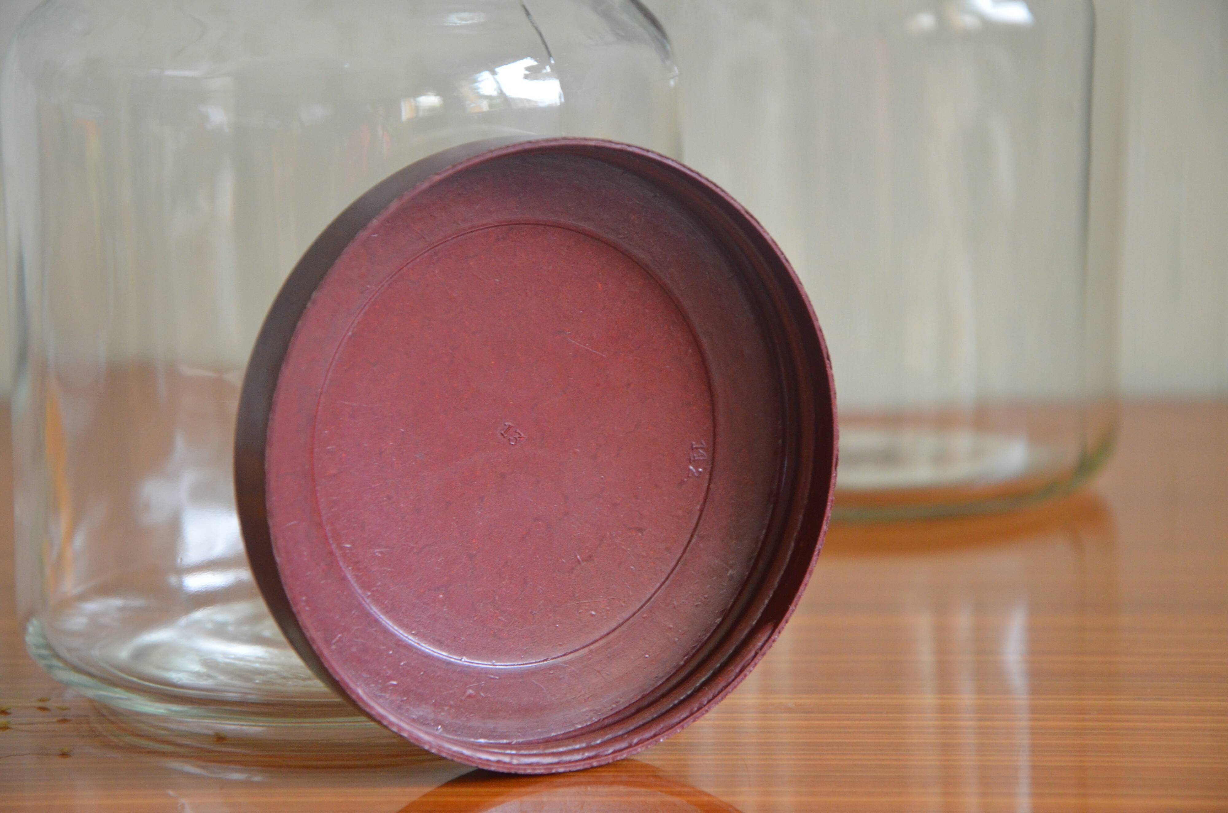Glass jar, Bakelite lid