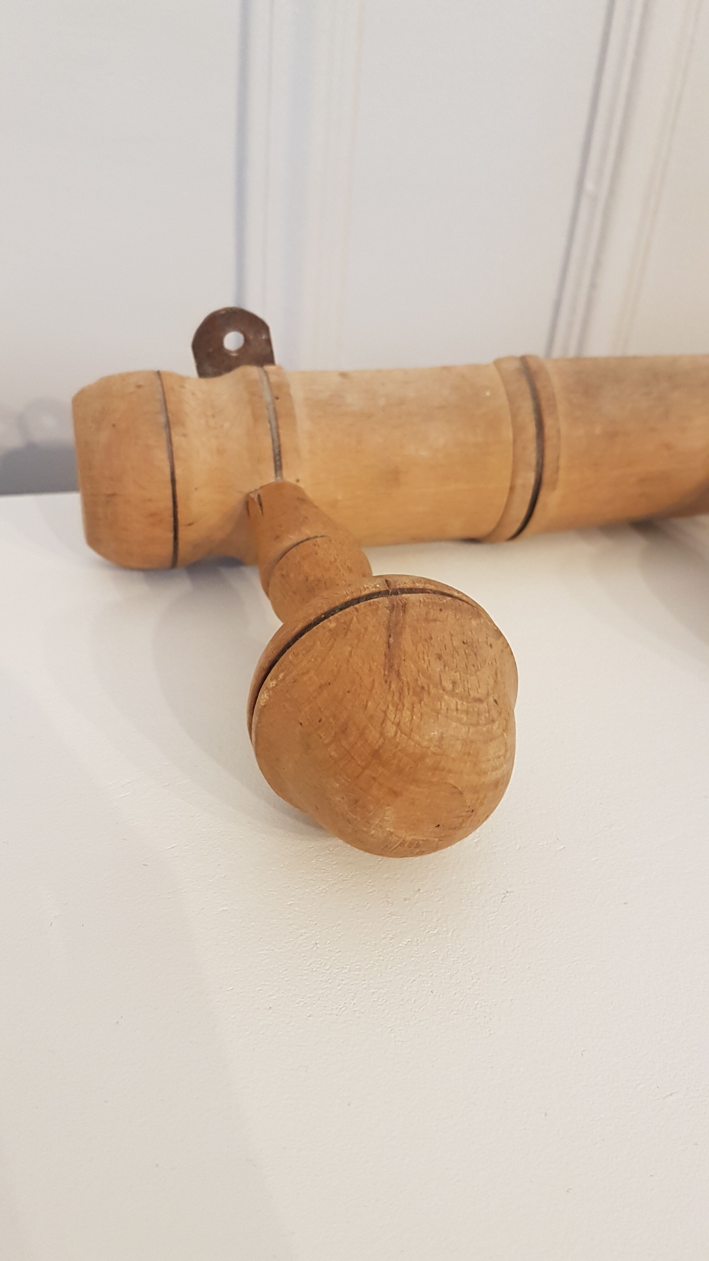 Wall coat rack 3 pateres