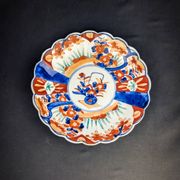 Imari porcelain plate with Japanese-style floral decoration, late 19th century