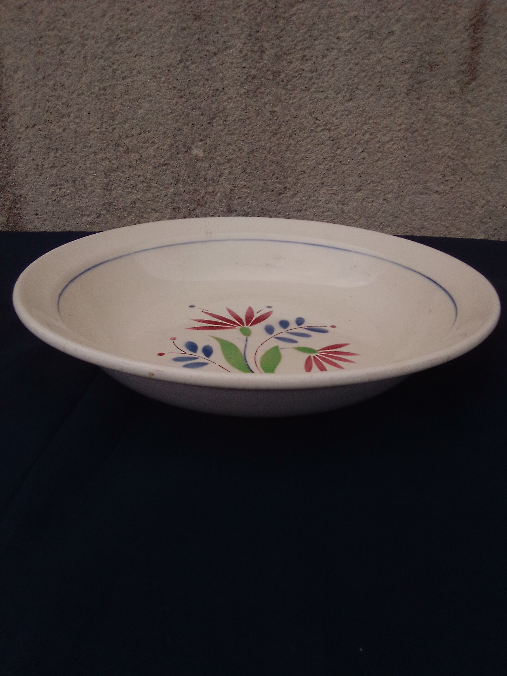 Hollow round plate in earthenware KG Lunéville model Rachel diam 28.5 cm