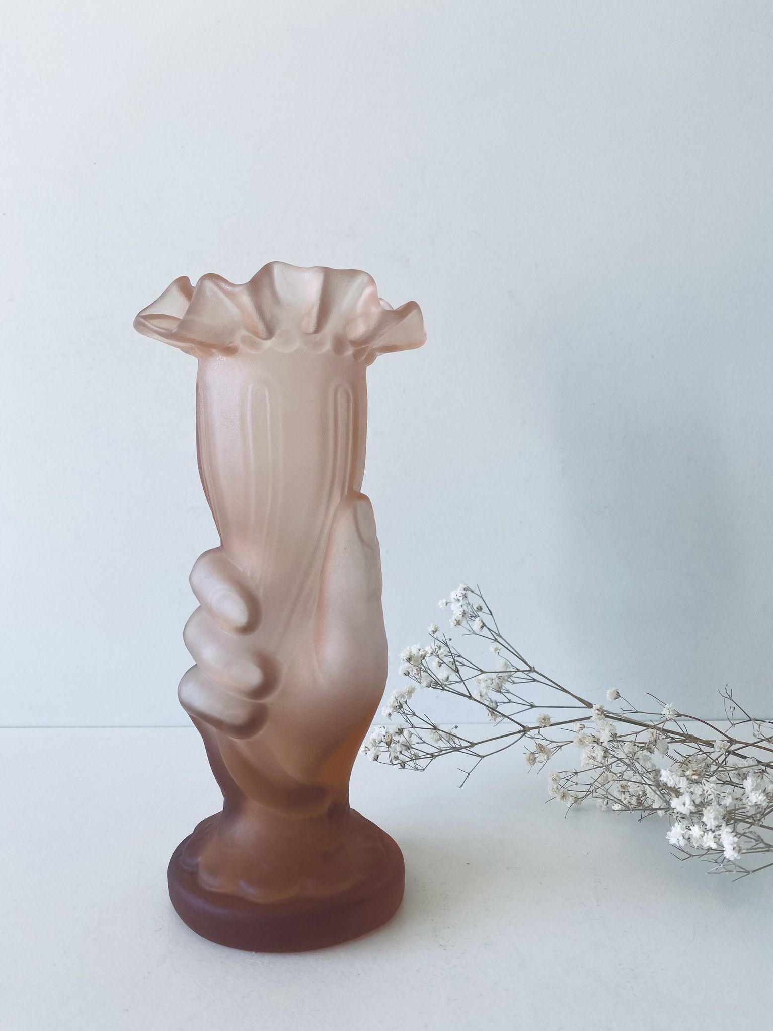 Vase Art deco en verre dépoli rose