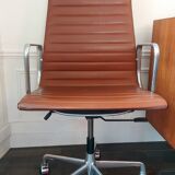 Vintage Eames EA 119 Armchair – High-End Vintage Replica – Alumi