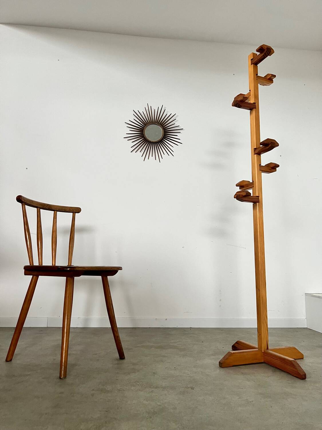 Old designer pine coat rack from the 60s in chalet wood