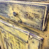 Buffet weathered yellow