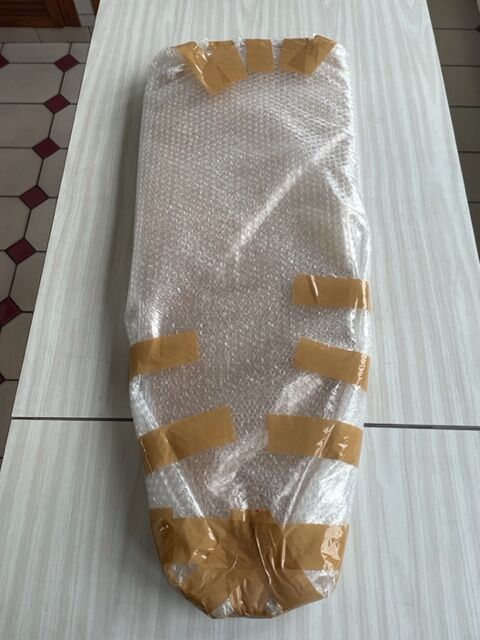 Baroque mirror in golden resin 26x49cm