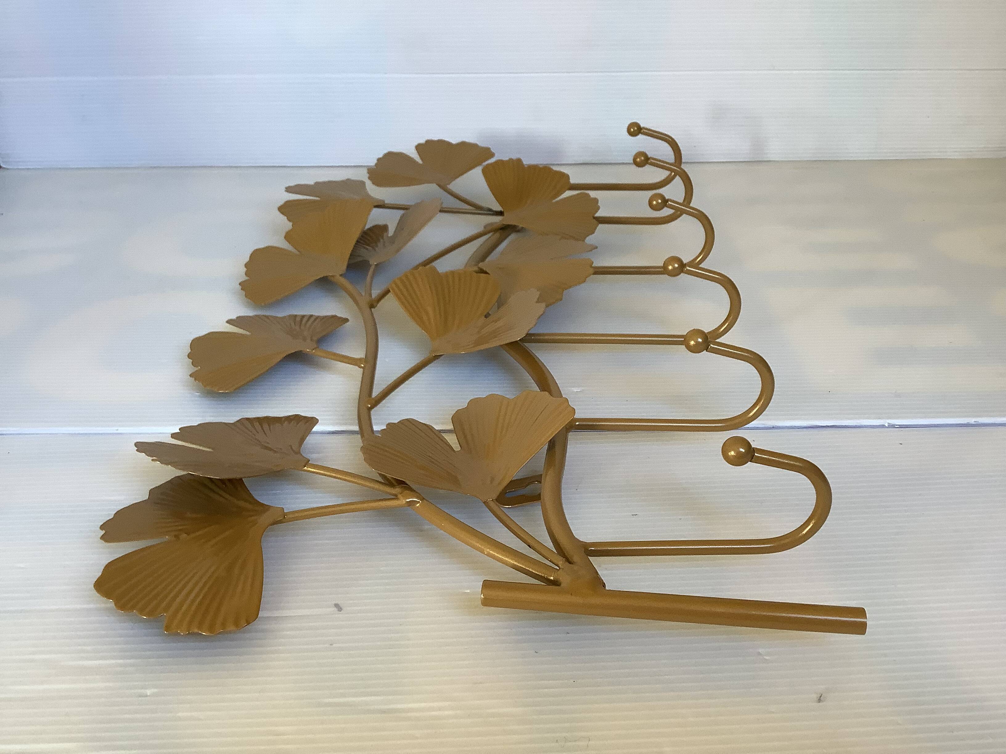 Ginkgo leaf coat rack