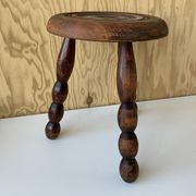 Tabouret tripode
