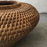 Basket in rattan