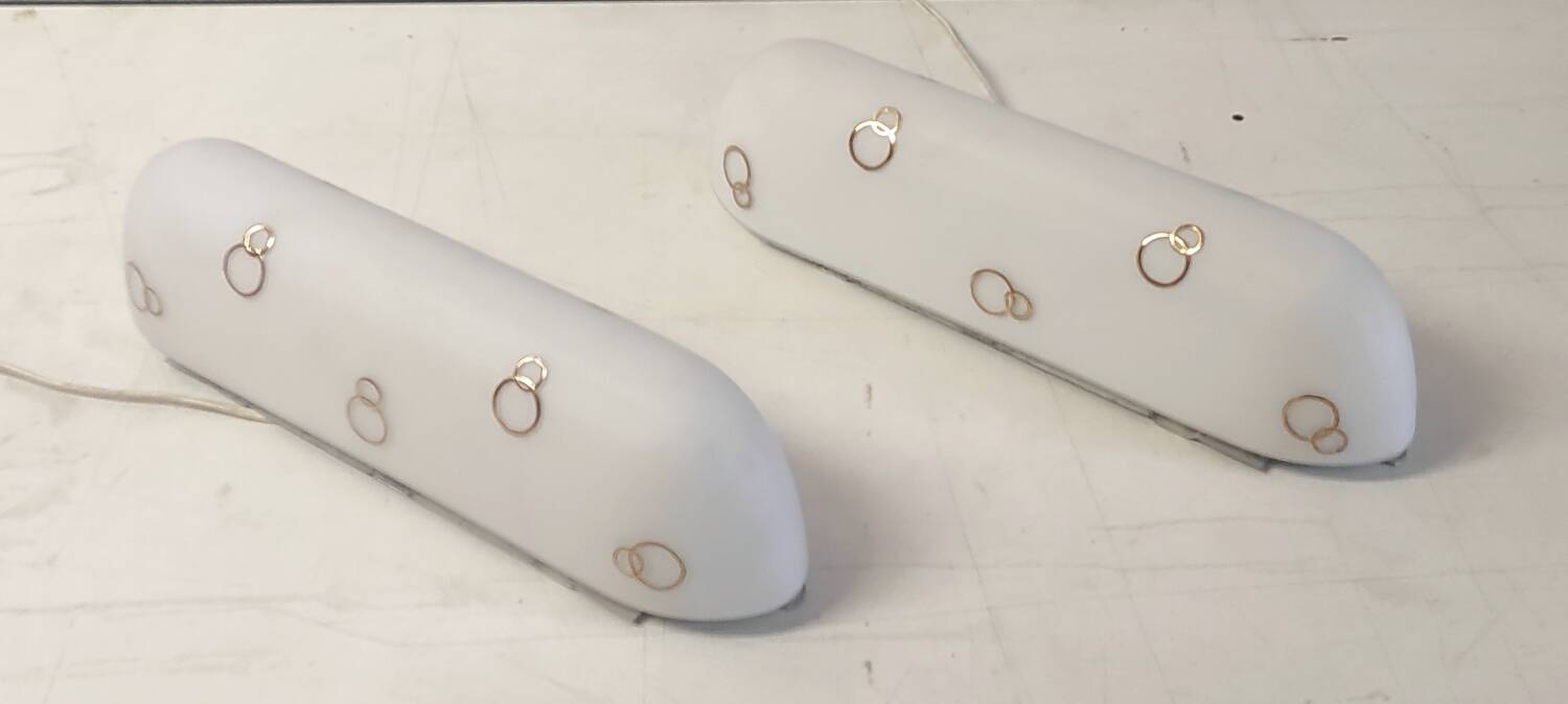 Duo of opaline glass and gold decor wall lights - 50s/60s