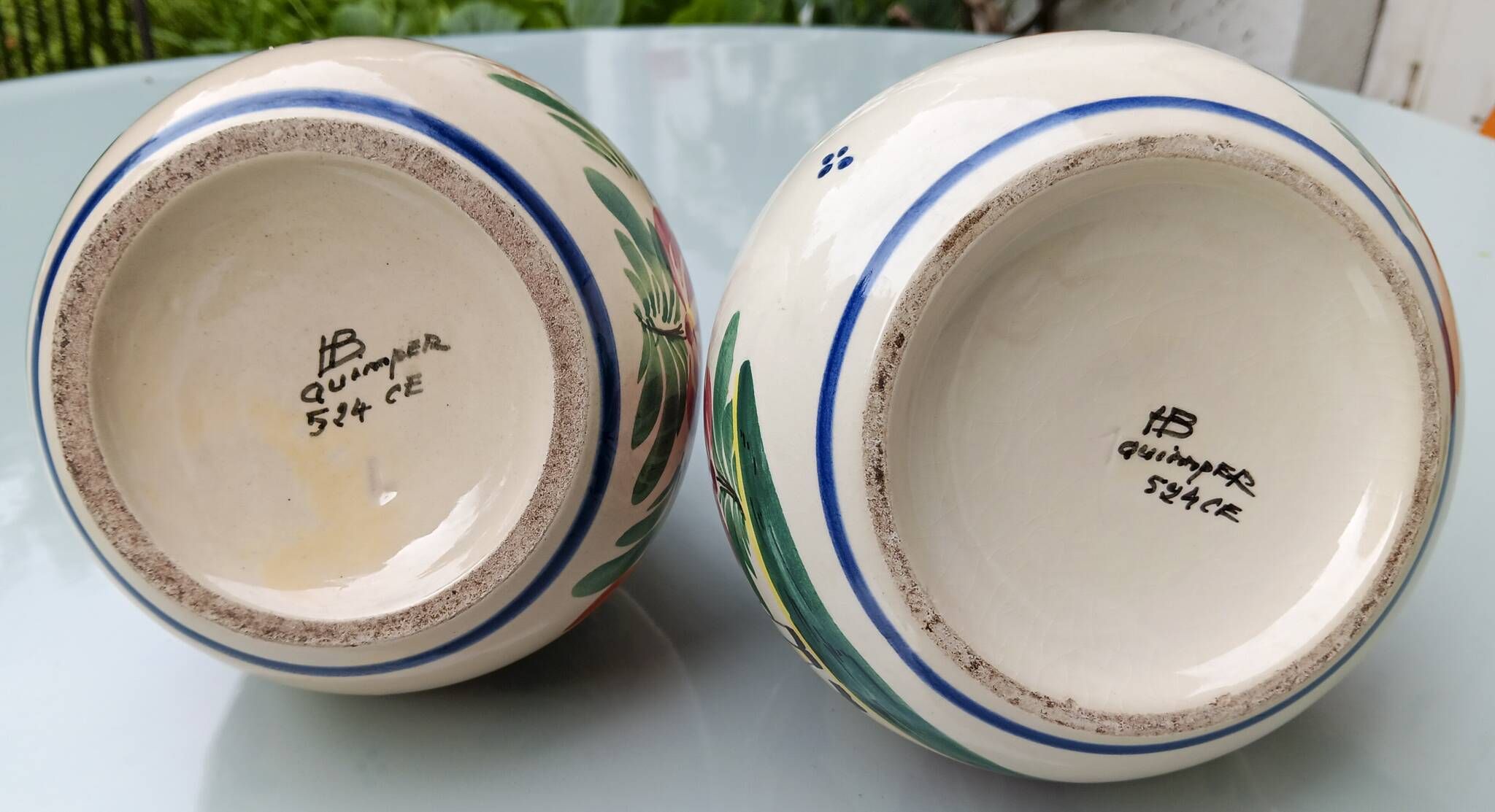 2 vases by Henriot Quimper, 1950 in very good condition.