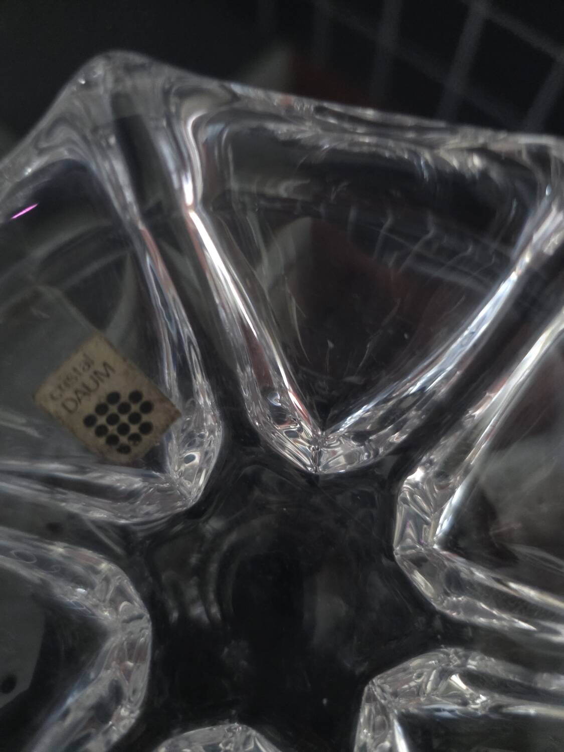 Star-shaped crystal bowl by Daum – With original label