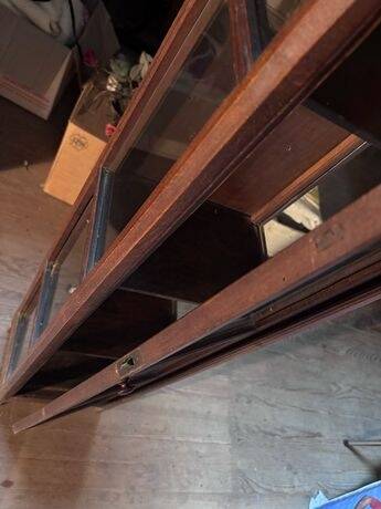 Retro display cabinet