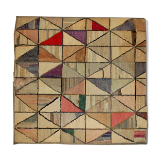 Old American Carpet Hooked handmade 61cm x 64cm 1880s