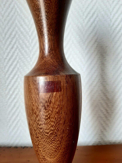 Design wooden soliflore vase