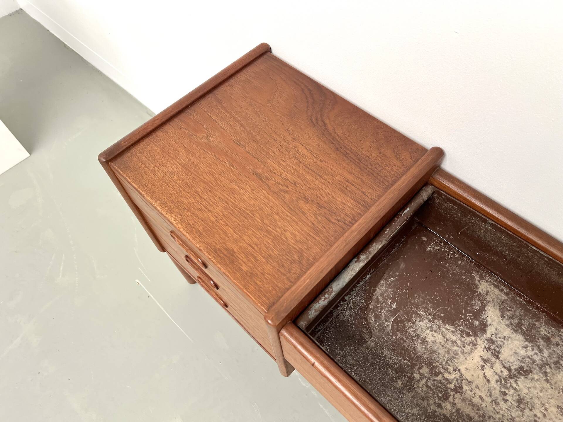 Arne Wahl Iversen teak planter