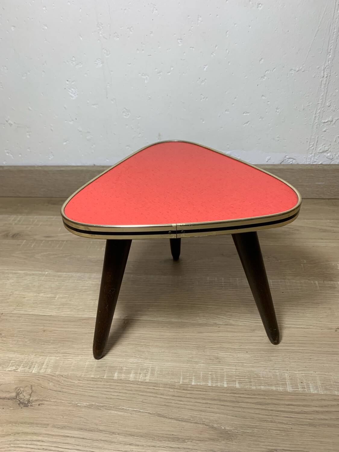 Vintage triangular plant holder