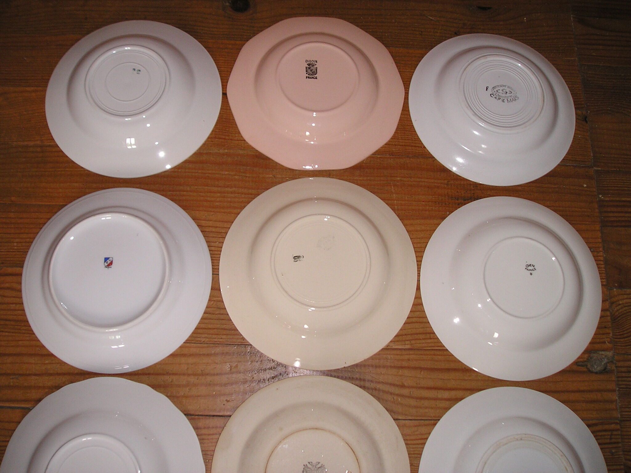 Set of 12 different hollow plates