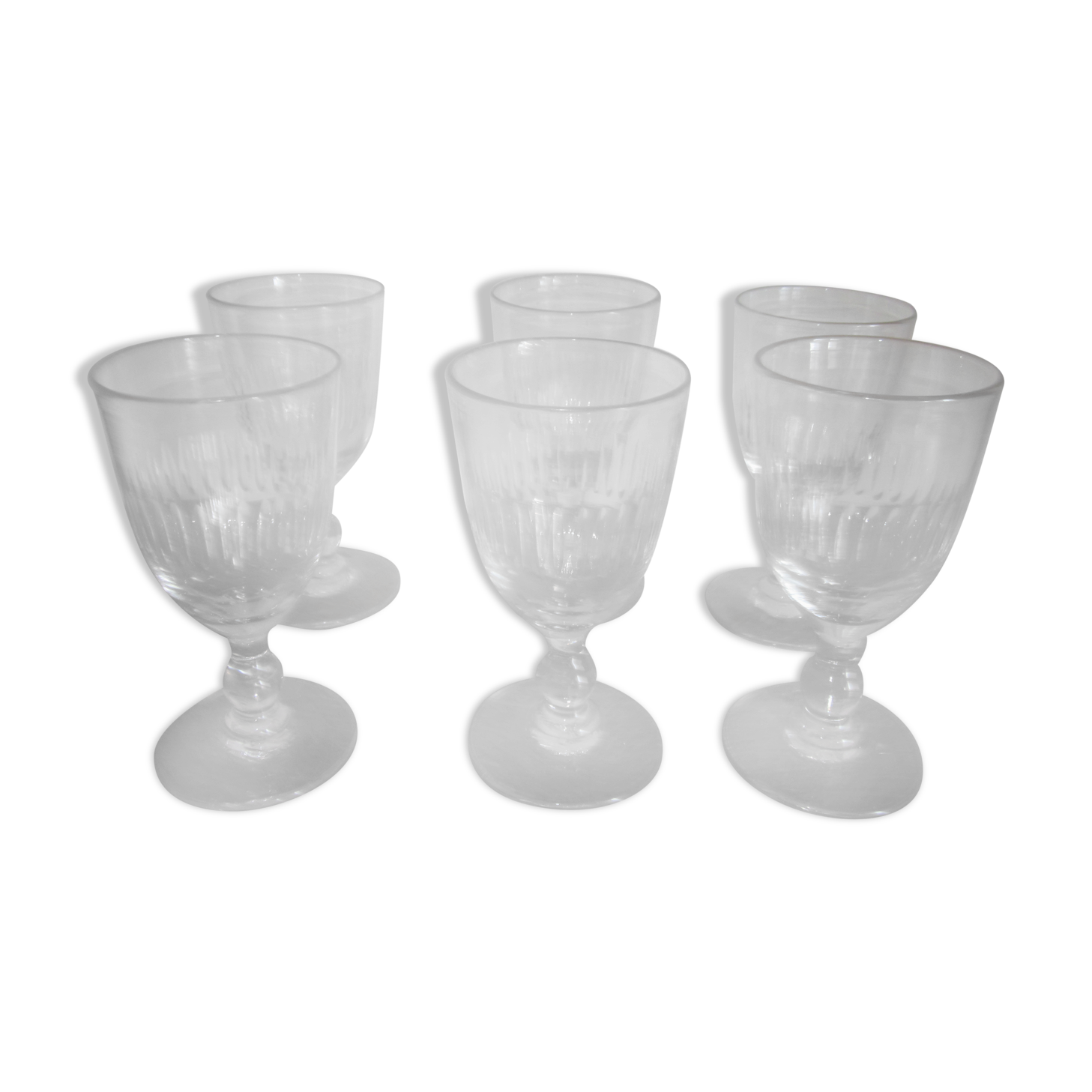 6 glasses a vintage bistro wine