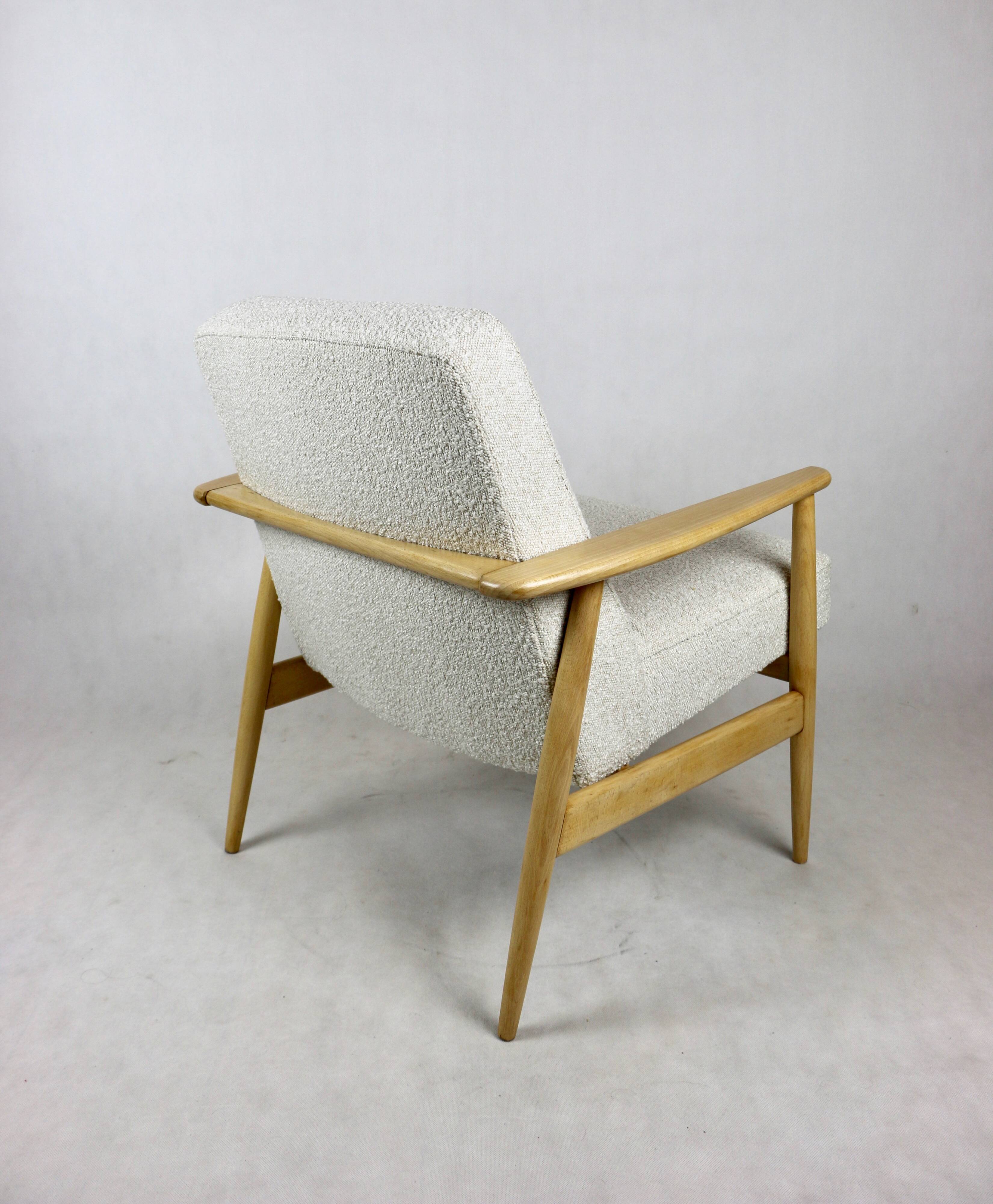 White Ivory Boucle GFM63 Lounge Chair by J. Kedziorek, 1970s