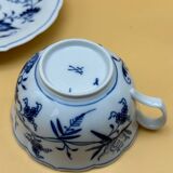 2 meissen tea cups