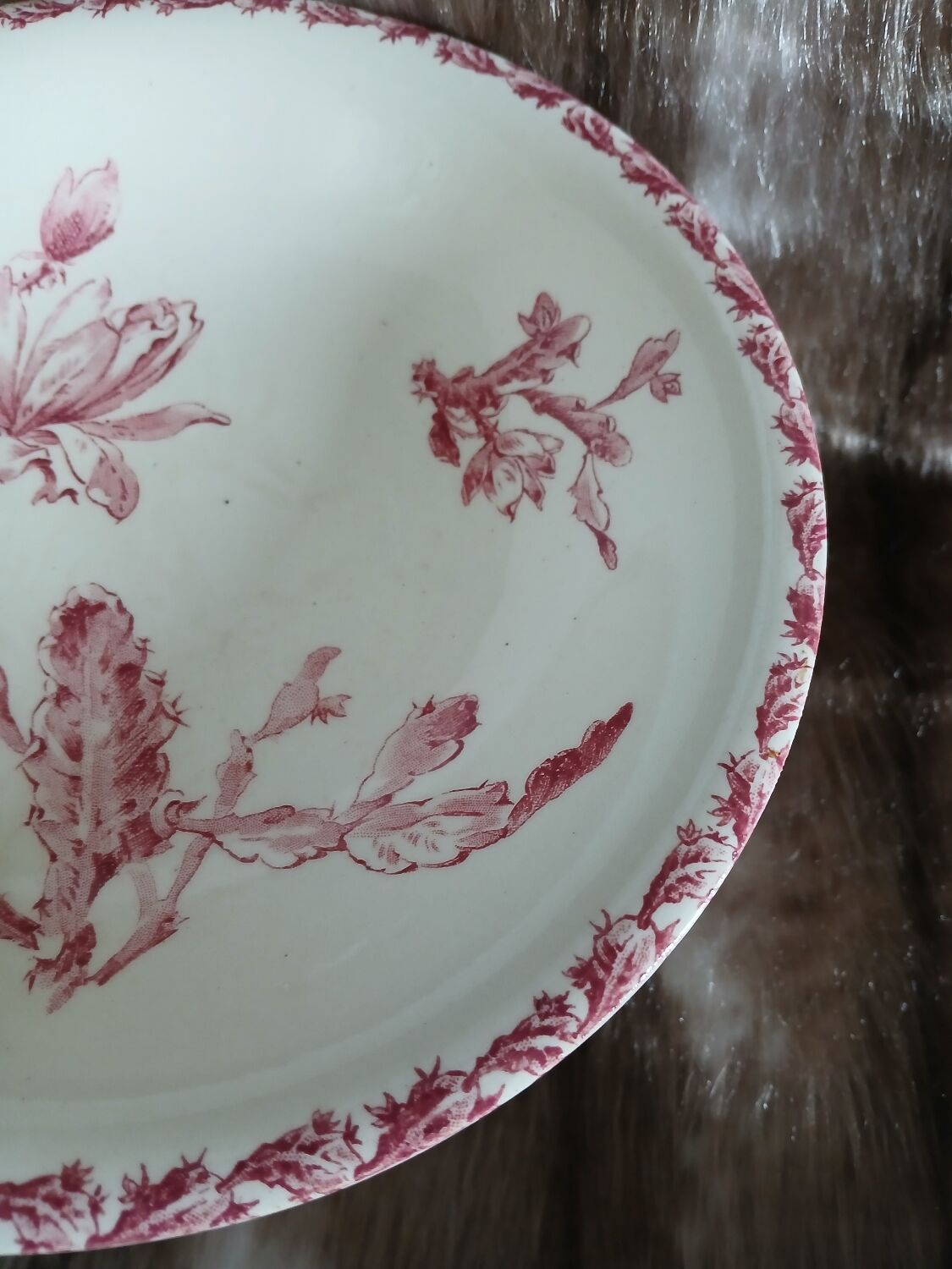 Antique compote dish in Gien ironstone.