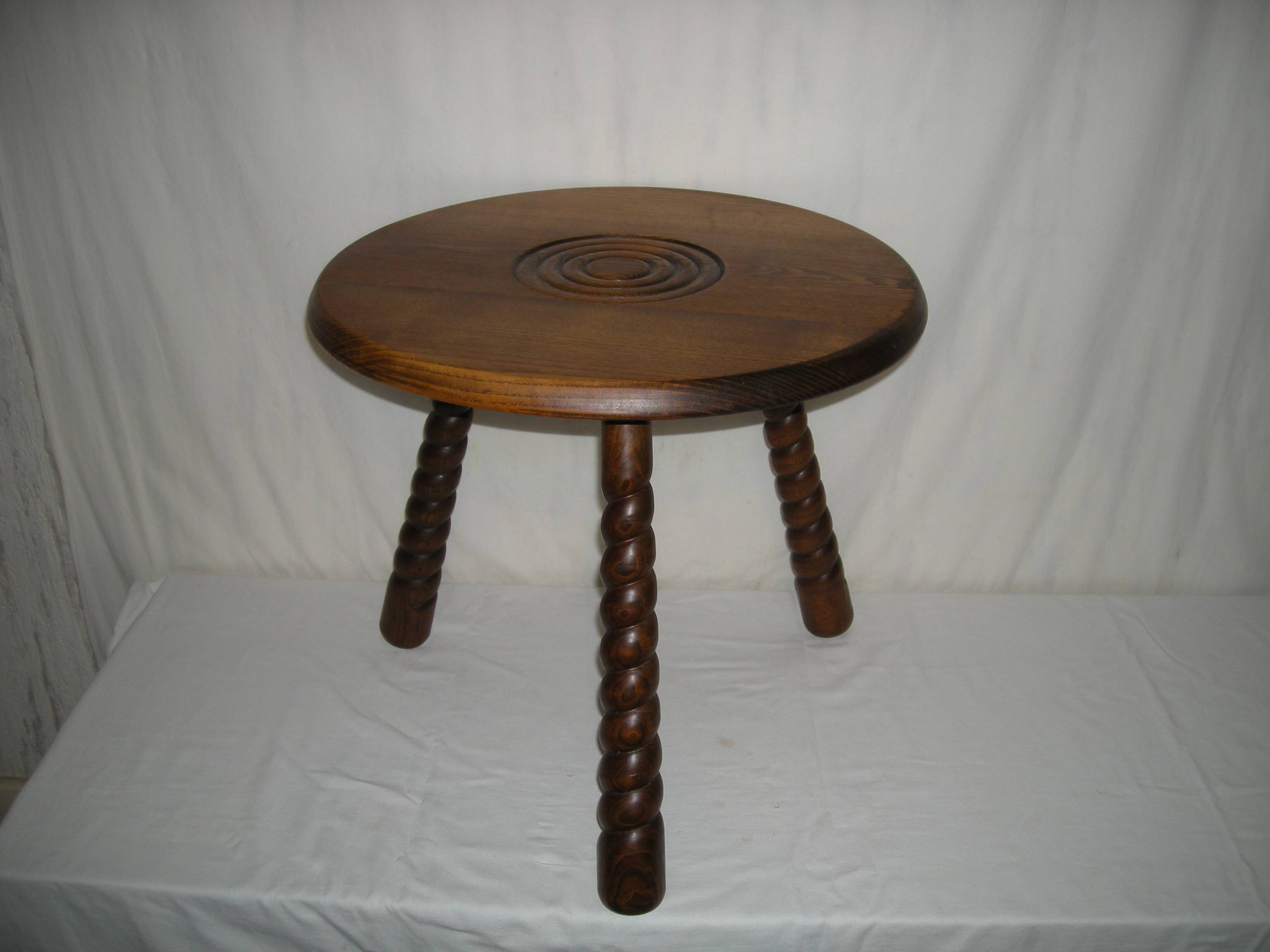 Turned wood coffee table from the 30s - 40s