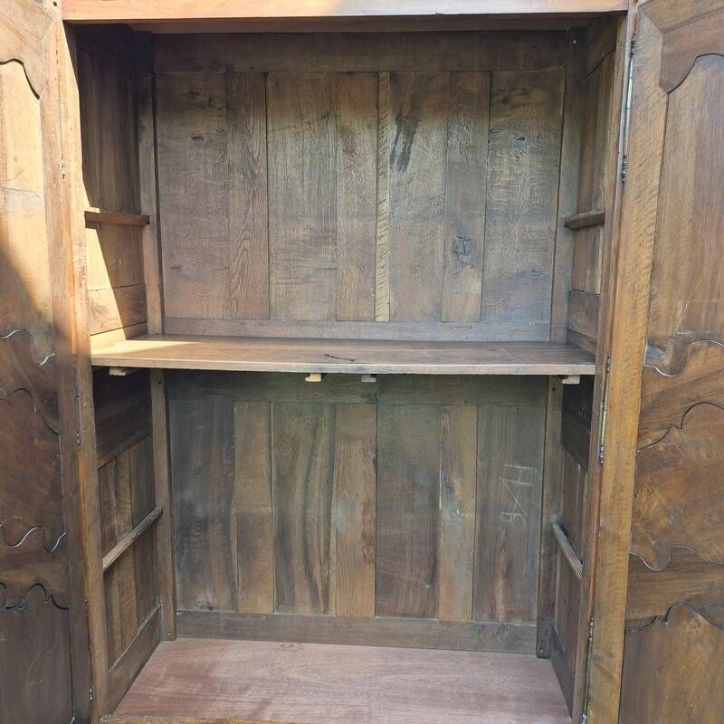 Louis XV wardrobe in blonde walnut from the 19th century, antique.