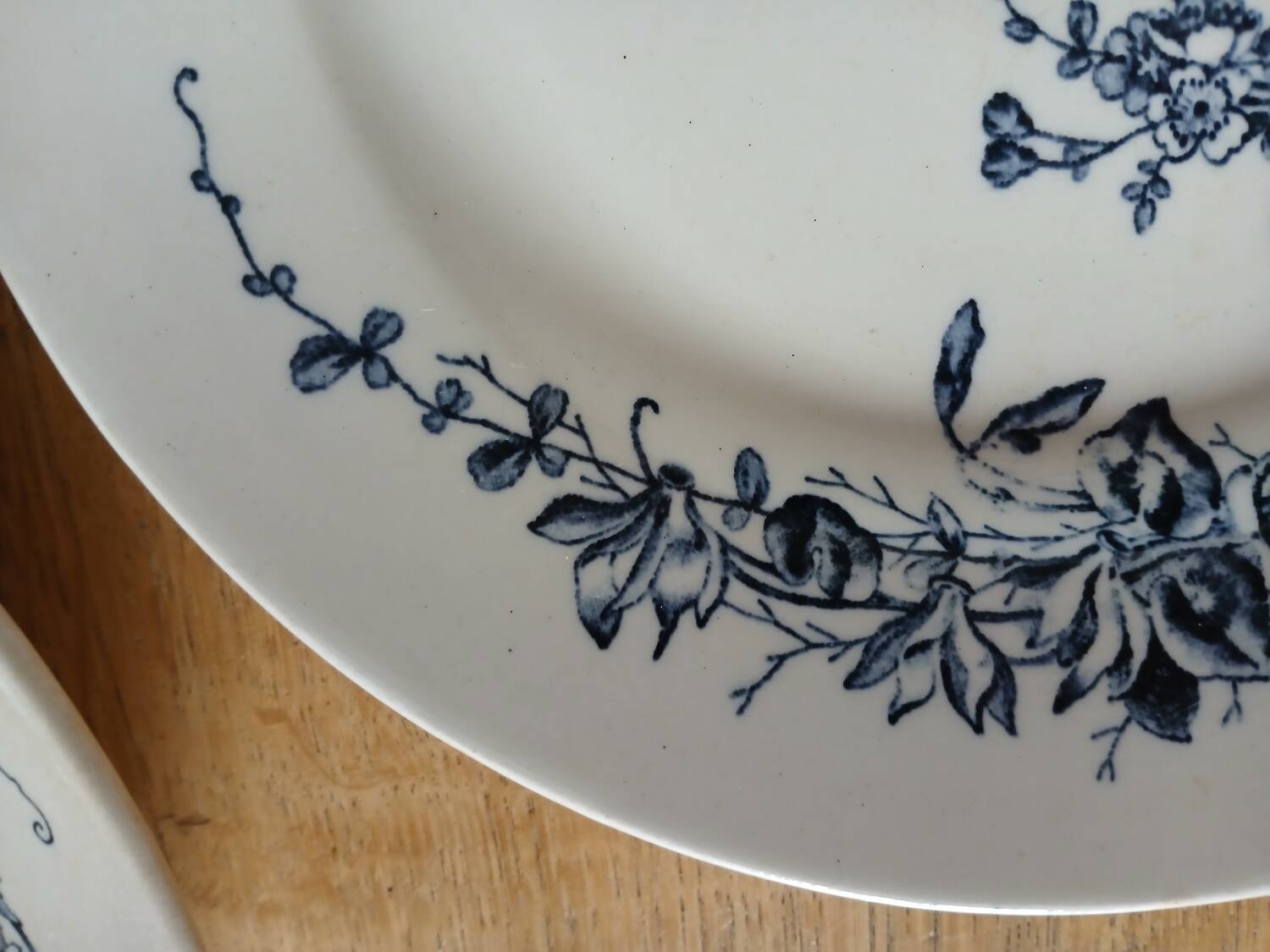 5 assiettes plates Terre de fer HB & Cie