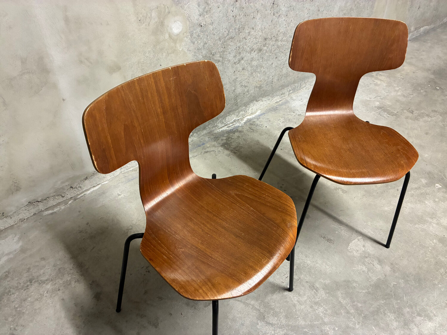 Hammer Chairs by Arne Jacobsen