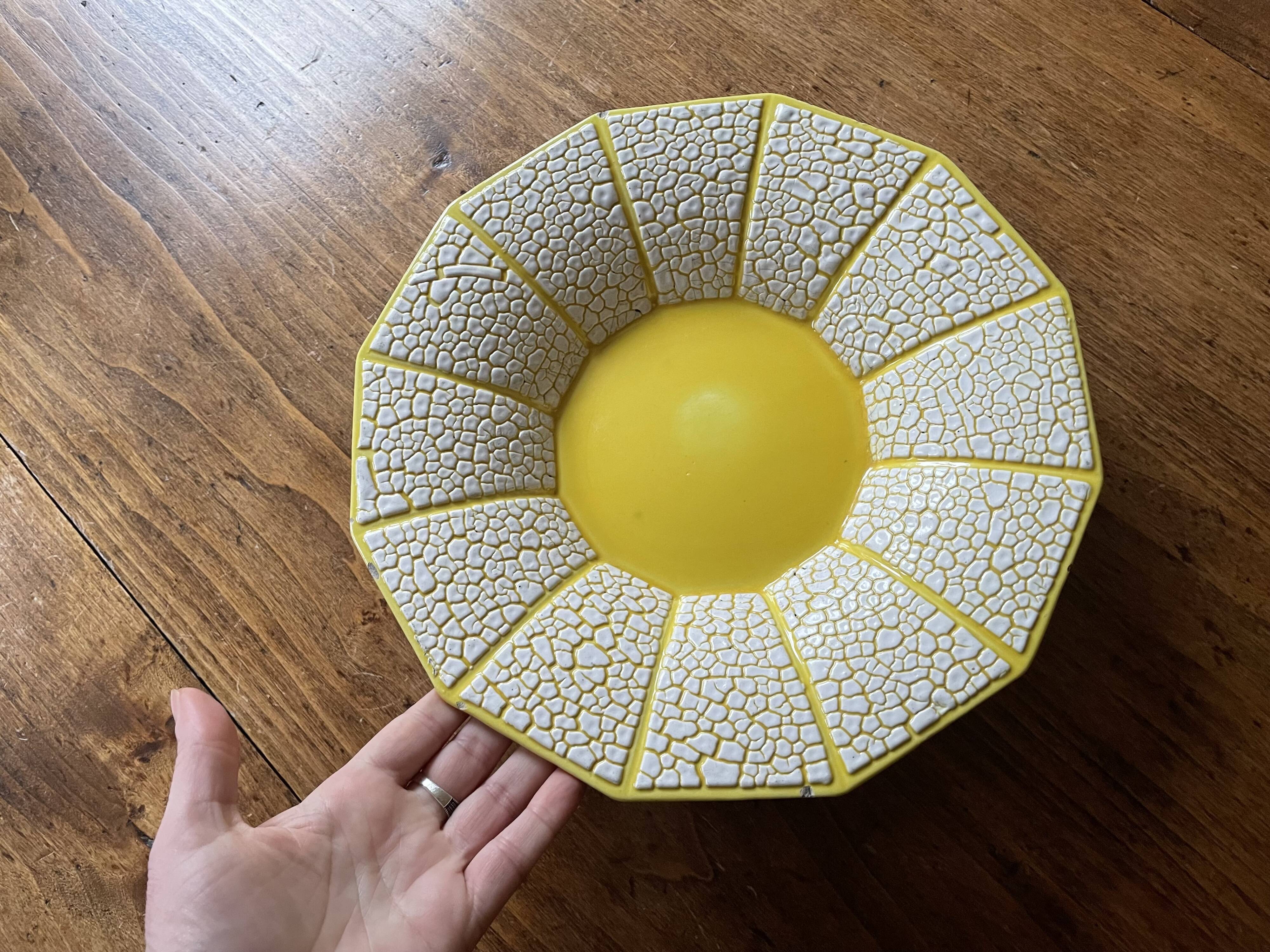 Old salad bowl, fruit bowl - yellow and white ceramic, vintage